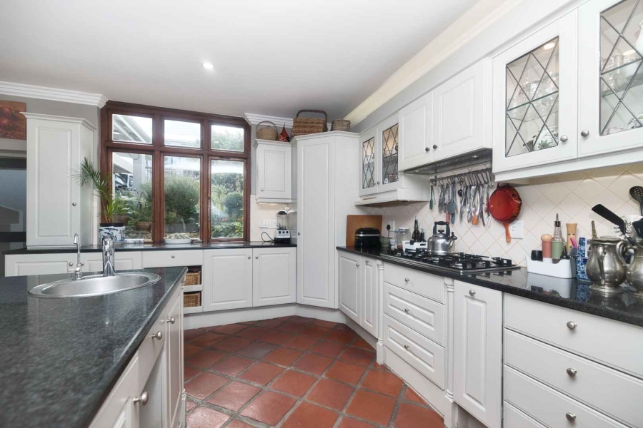 7 Bedroom Property for Sale in Voelklip Western Cape